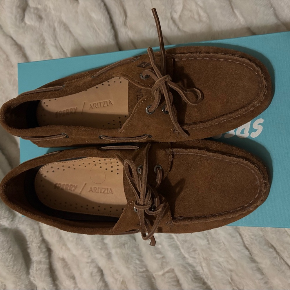 Sperry x Aritzia